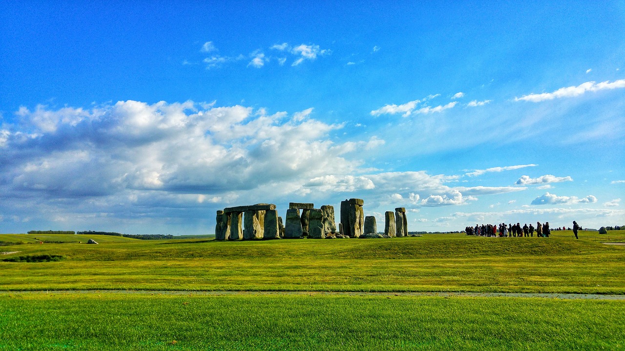 Mystical Stonehenge and Salisbury 3-day tour
